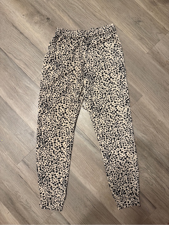 Pants - Girls' Black & Cream Leopard Print Joggers